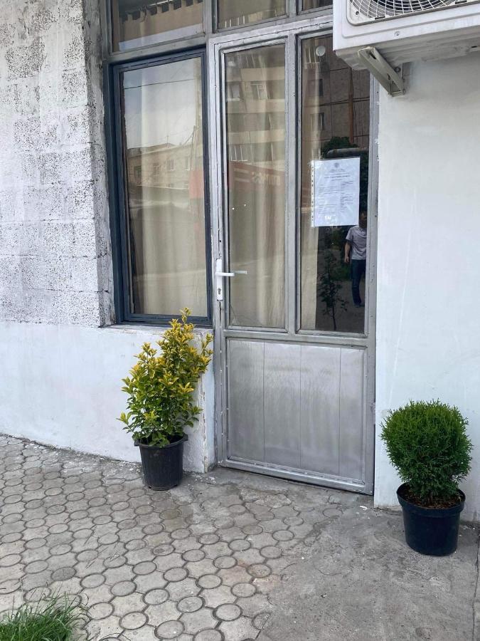 Vahe'S Family Guests House Apartment Yerevan Exterior photo